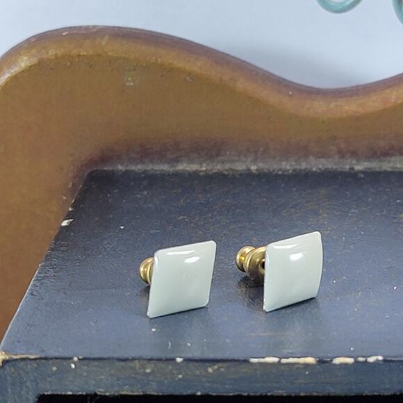 Minimalist White Enamel Square Stud Earrings with Gold Tone Backing, Elegant - Picture 4 of 10